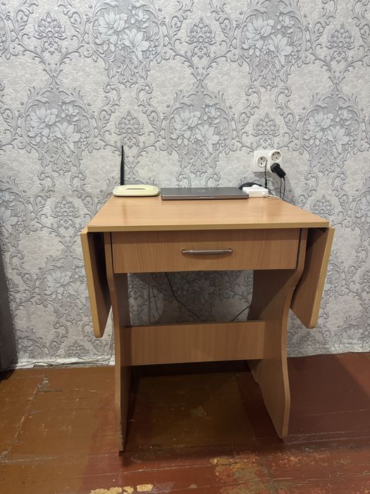Раскладной компьютерный стол