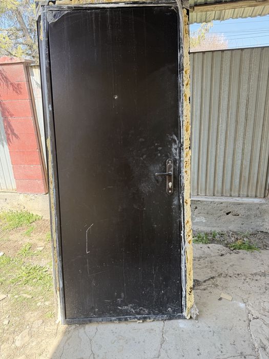 Входная дверь б/у