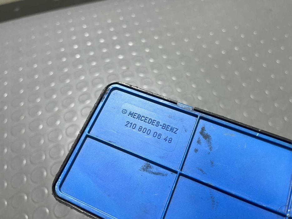 Управлението на централното за Mercedes E-class W210