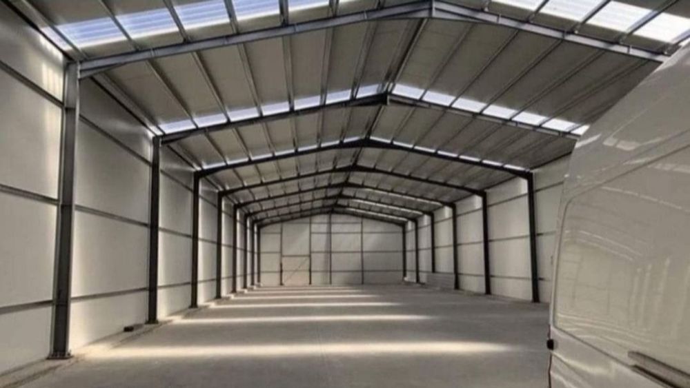 Vând hală metalica 25x10x4 și 15x8x4