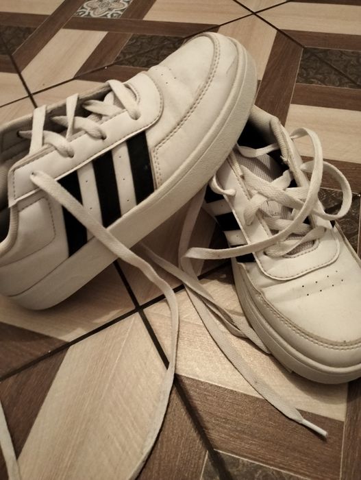 Adidas măsură 38