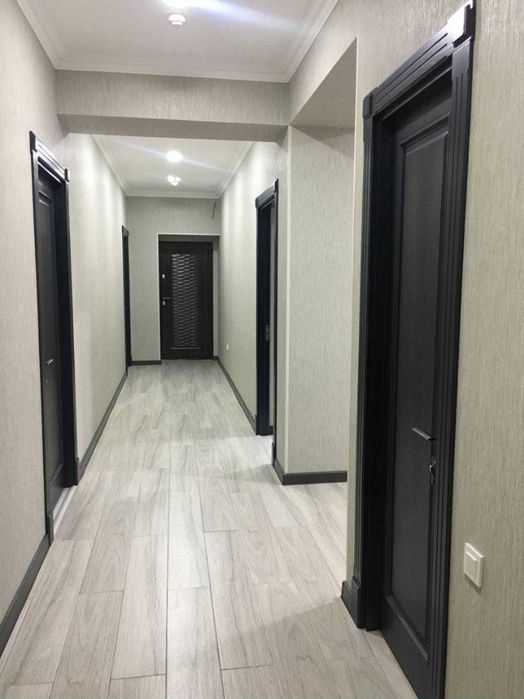 Ганга Жангох Сдаётся офис 3х комнатный Цоколь .140м2