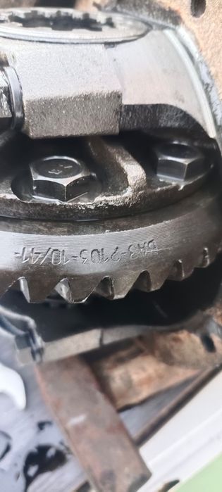 Задняя балка Шевроле Нива