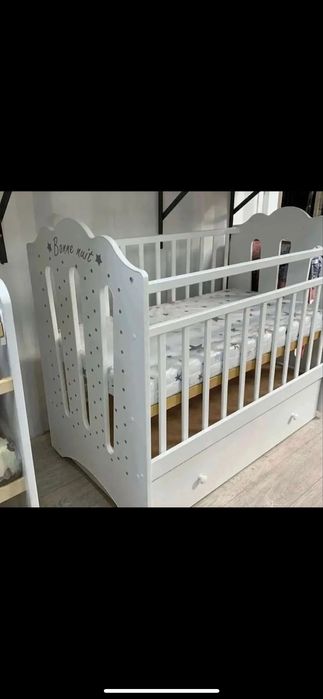 Продам манеж в хорошем состояний