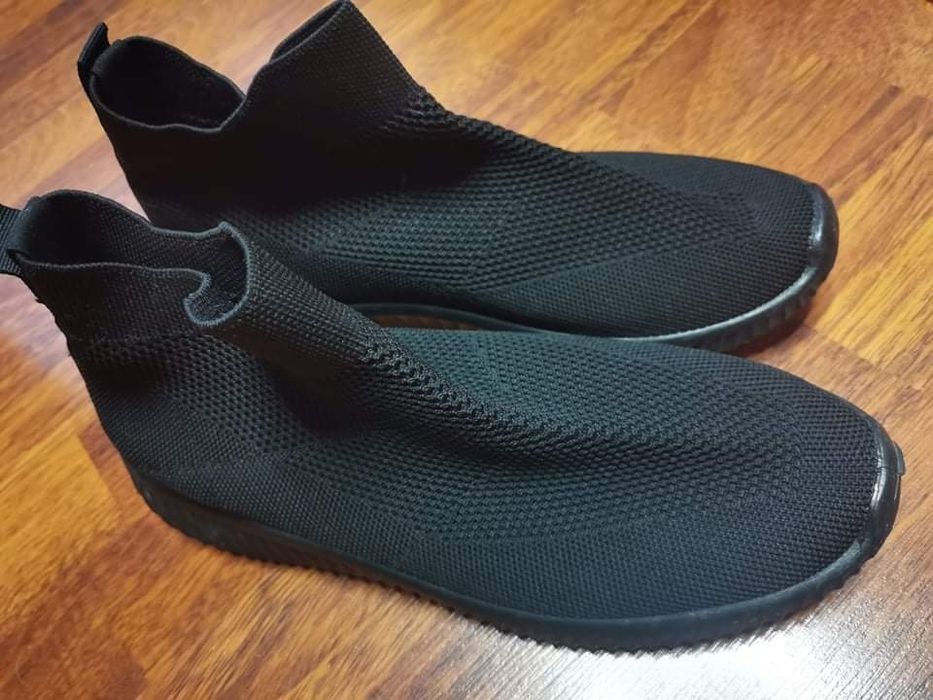 Дамски обувки номер 40 и 38