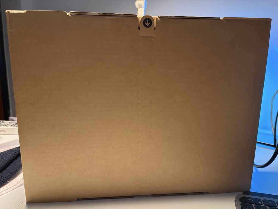 MacBook Air 13.6" (+чехол) Apple M5 / 16GB / 512GB / Silver / Новый
