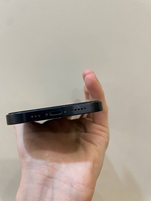 Iphone 12 коробка есть