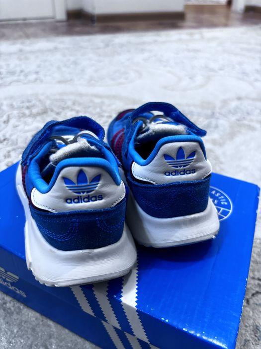 Кроссовки Адидас оригинал