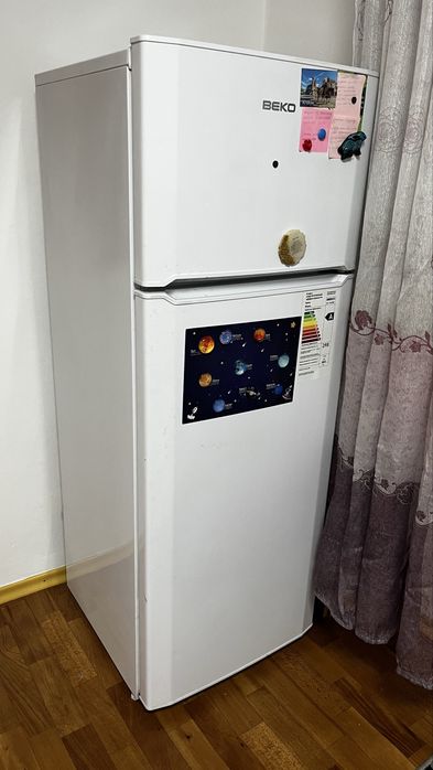 Продам холодильник 150см