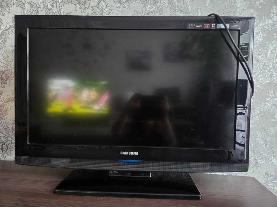 Продам ЖК-телевизор Samsung