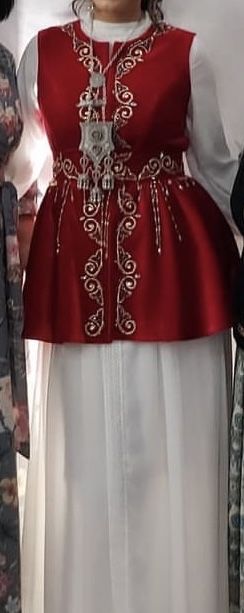 Продам комплект национальной одежды