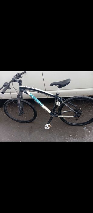 Vând bicicleta XCR 27.5 frane disc