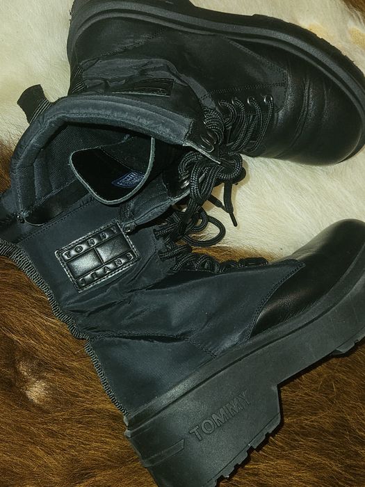 Vand bocanci de dama Tommy Hilfiger  37 piele naturala cu textil