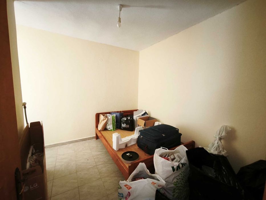 Продава къща 80 м2, апартамент 55 м2, строеж 77 м2, склад 30 м2 с двор 575 м2 в Кердилия, Гърция