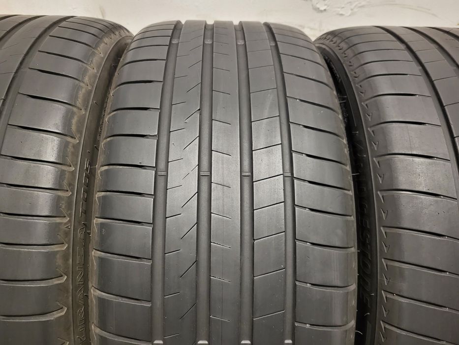285/35/22 Bridgestone DOT23 / летни гуми