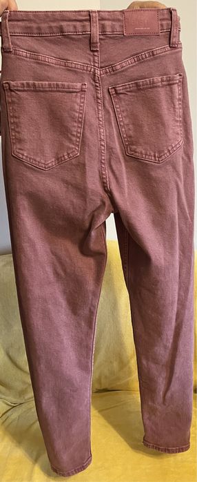 Jeansi bershka noi neutilizati