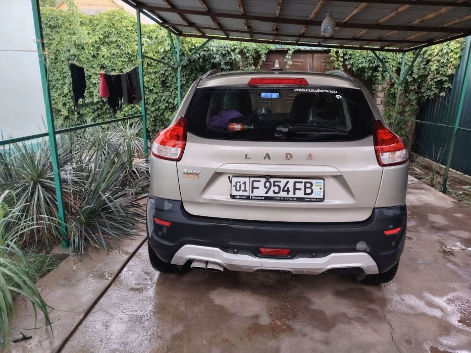Продам LADA X-RAY. Один хозяин!
