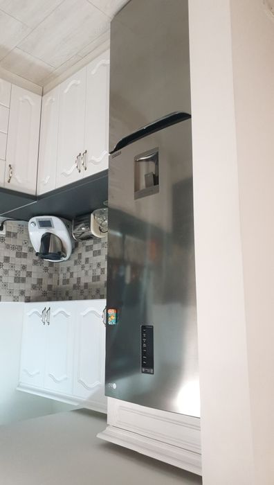 Bucatarie cu fronturi frezate din mdf