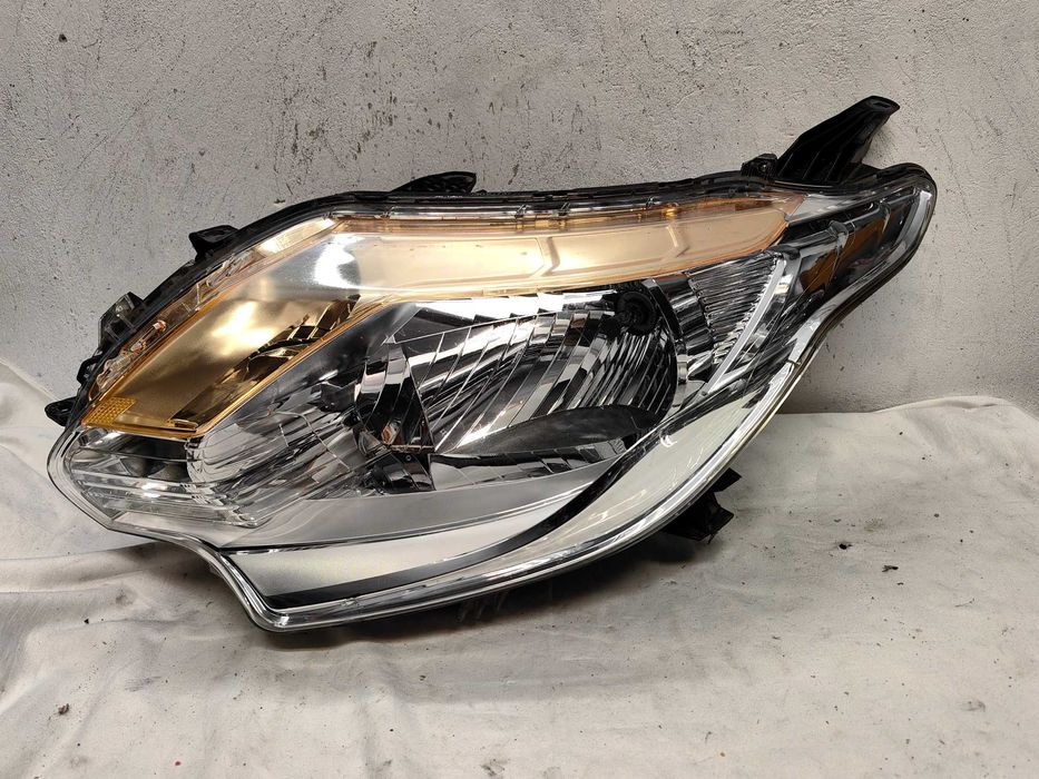 Оригинален фар Mitsubishi L200