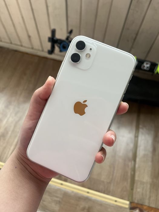 Айфон 11 128гб отличный