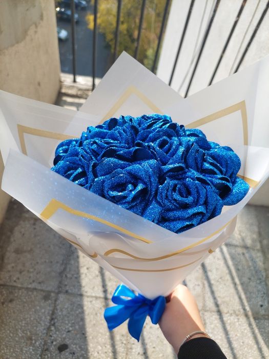 Вечни рози (сатенени рози)