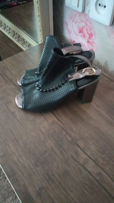 Туфли 37 размер сатылады