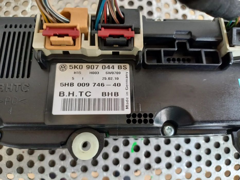 Panou Modul Comenzi Clima Climatronic Vw Golf 6 Vl Cod 5kBS - Dezmembrez Arad