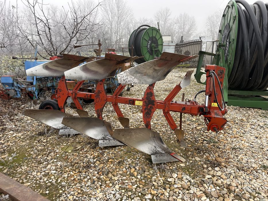 Piese//-/. Plug Huard Gregoire Besson . 3-4 brazde . Piese plug