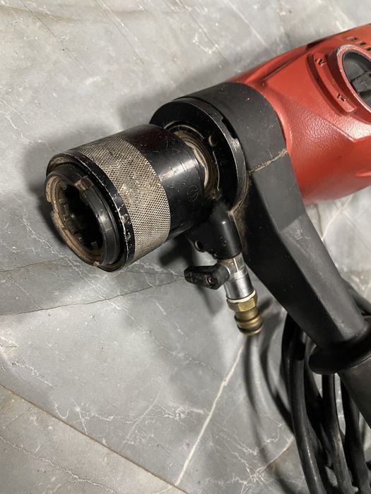 Диамантено-пробивна машина Hilti DD 110-W
