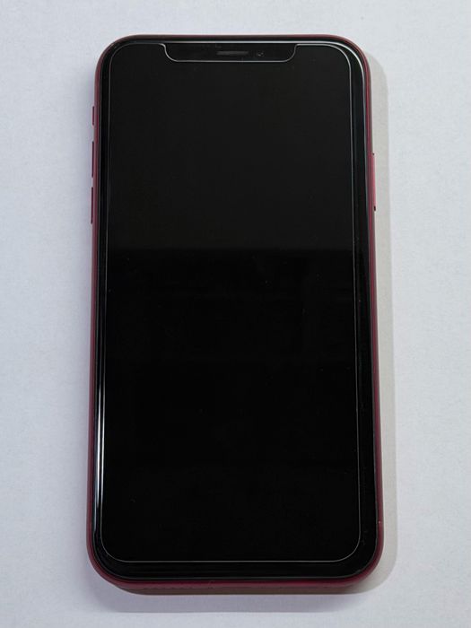 iPhone XR Red 93% battery