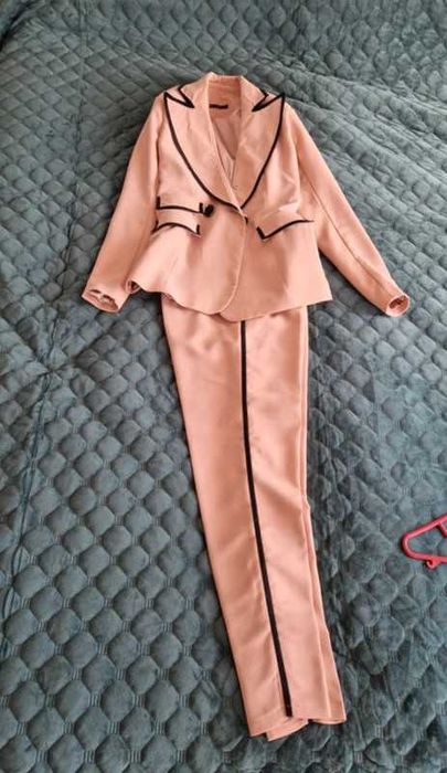 Costum elegant BBY de nunta botez cununie bej / nude / roz