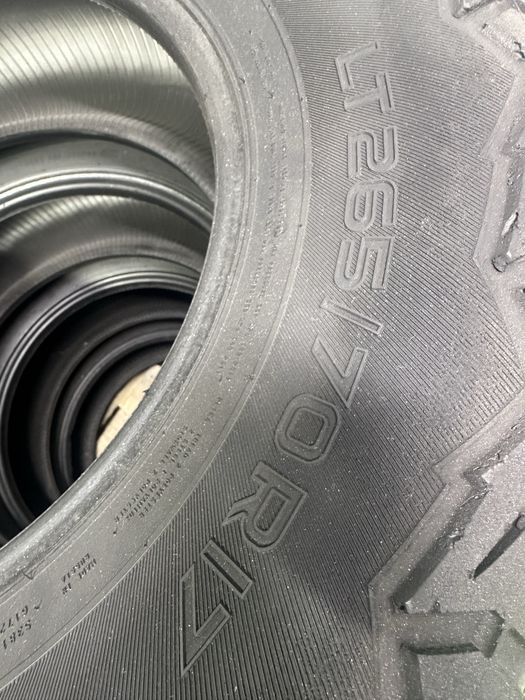 Шины 265/70R17 (7шт)