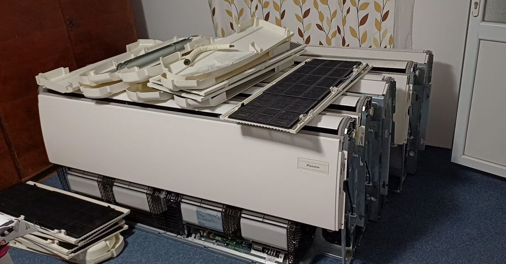 Aer conditionat Daikin de tavan Sky Air Alpha  Unitate Interioară