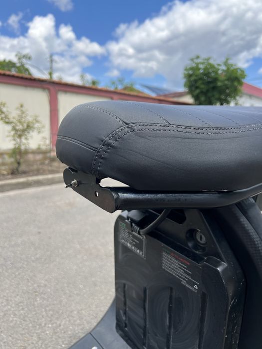 Moped electric, 60km/h cu buton de limitare