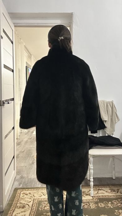 Продам шубу в отличном состояние