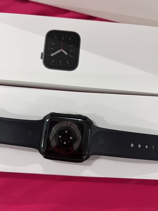 Часы Iwatch 6series  44mm space grey