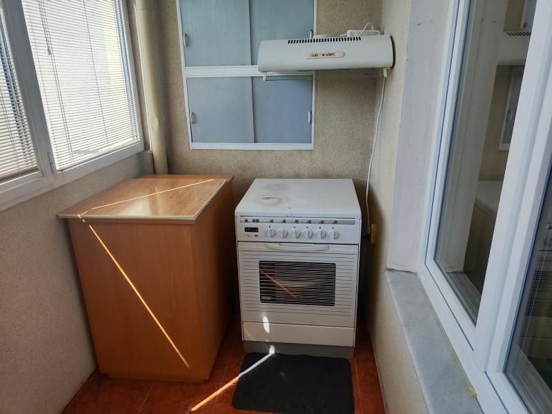 Дава се под наем Двустаен апартамент в Пловдив, Кючук Париж - 55 кв.м за 408 € - Снимка #7