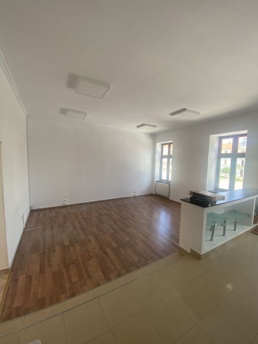 Inchiriez spatiu birou/apartament Piata Unirii-loc de parcare