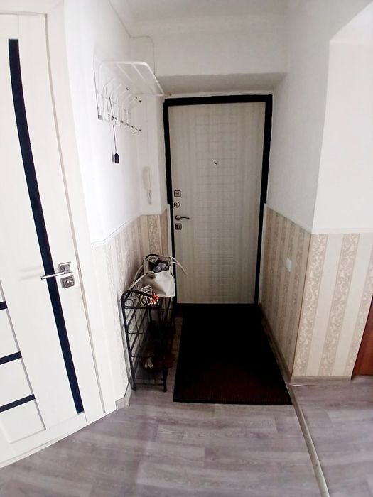 продам 3-х ком. центр 3-этаж