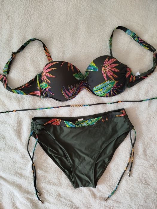 Продам купальники