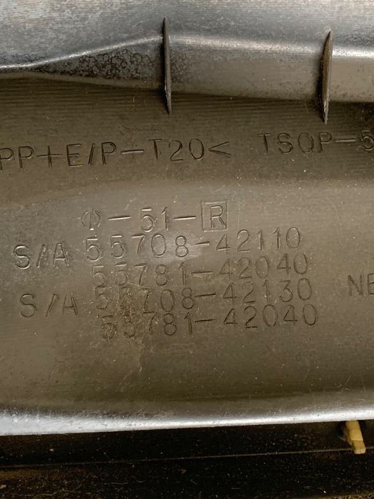 Ornament/Grila Parbriz Toyota Rav 4 Ii _A2_ 2000 - 2005 55708-42110