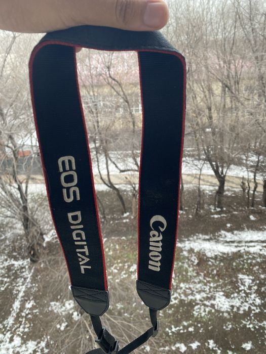 Фотоаппарат CANON EOS 700D