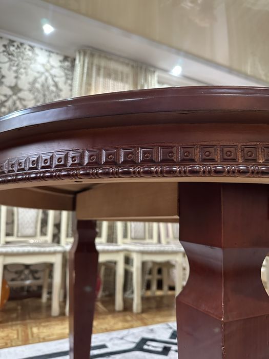 Стол в хорошем состоянии