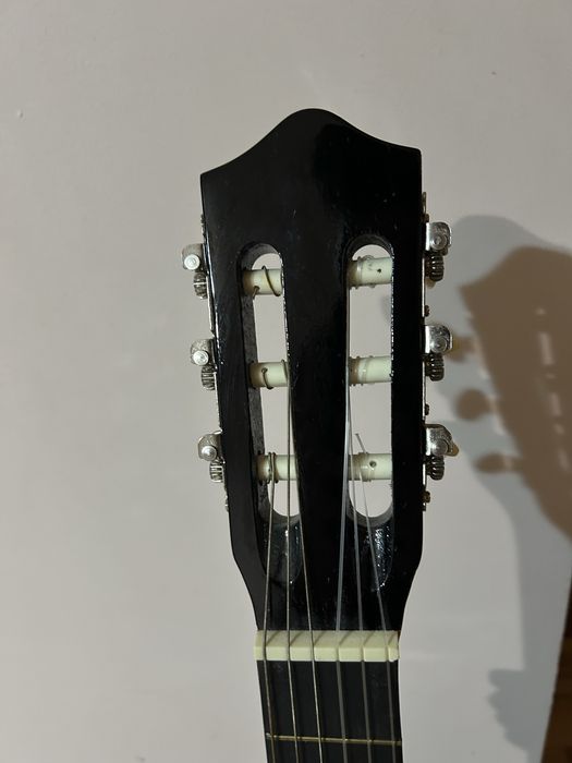 Chitara clasica neagra