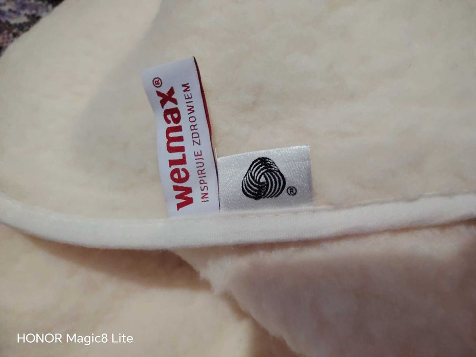 Продавам Шалте/покривало от камилска вълна.