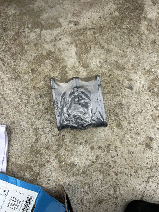 Задни накладки и челюсти за Mercedes E класа 1998-2002