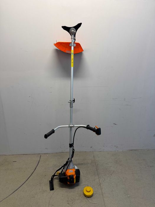 075001 Коса бензинова с нож и корда сгъваема 1.5kW GBC16