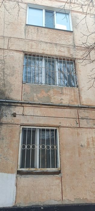 Продам решетки на окна б/у