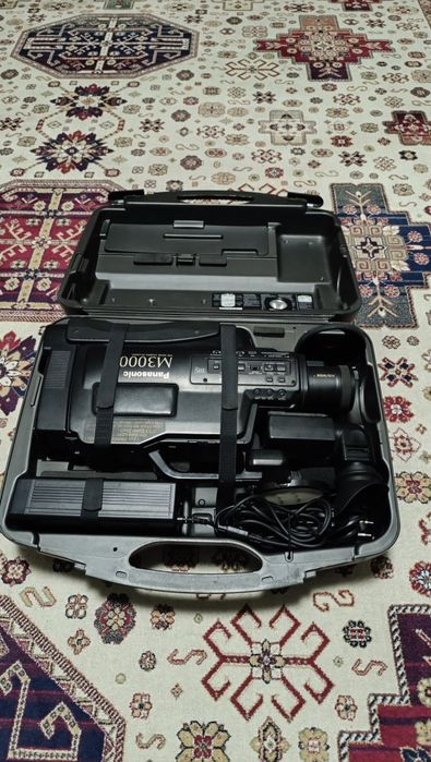 Видеокамера Panasonic  M 3000