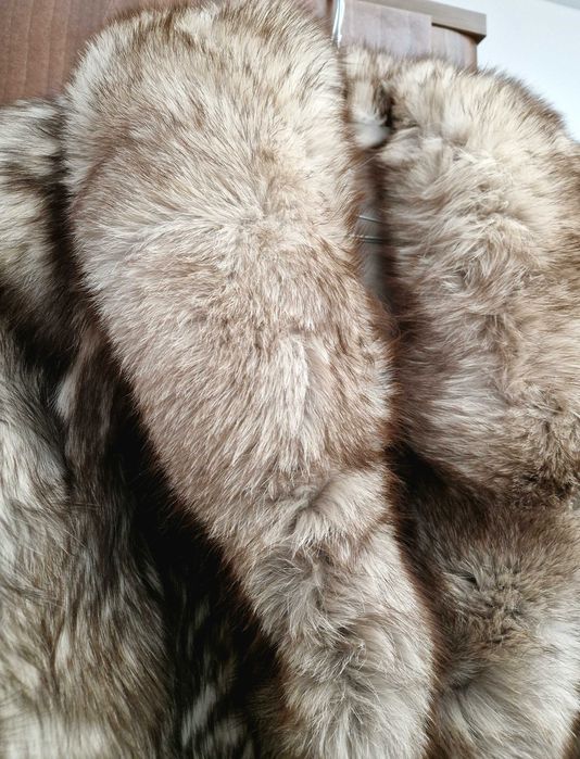 Haină de blană de vulpe argintie